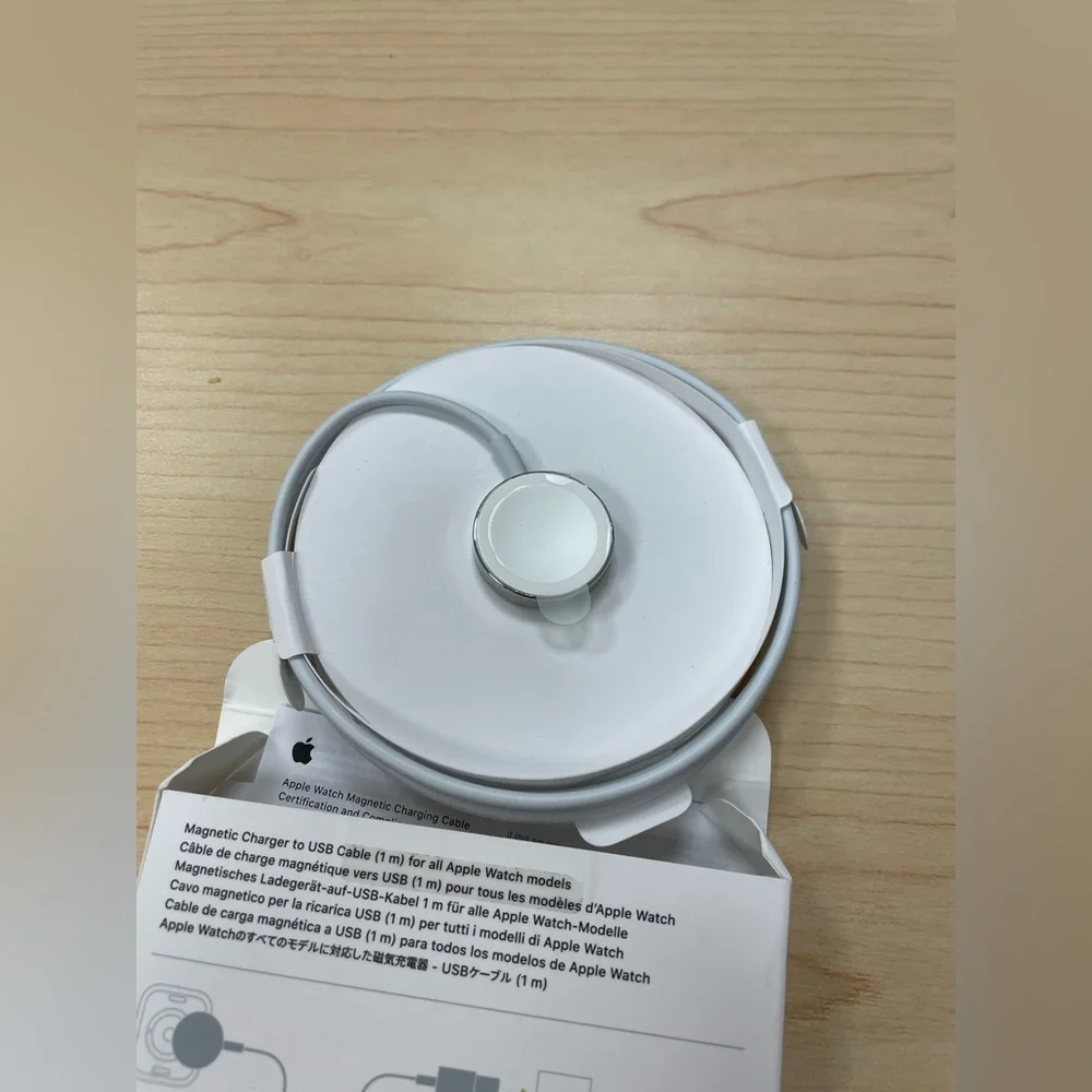 NIB Apple Watch Magnetic Charger to USB Cable (1m)